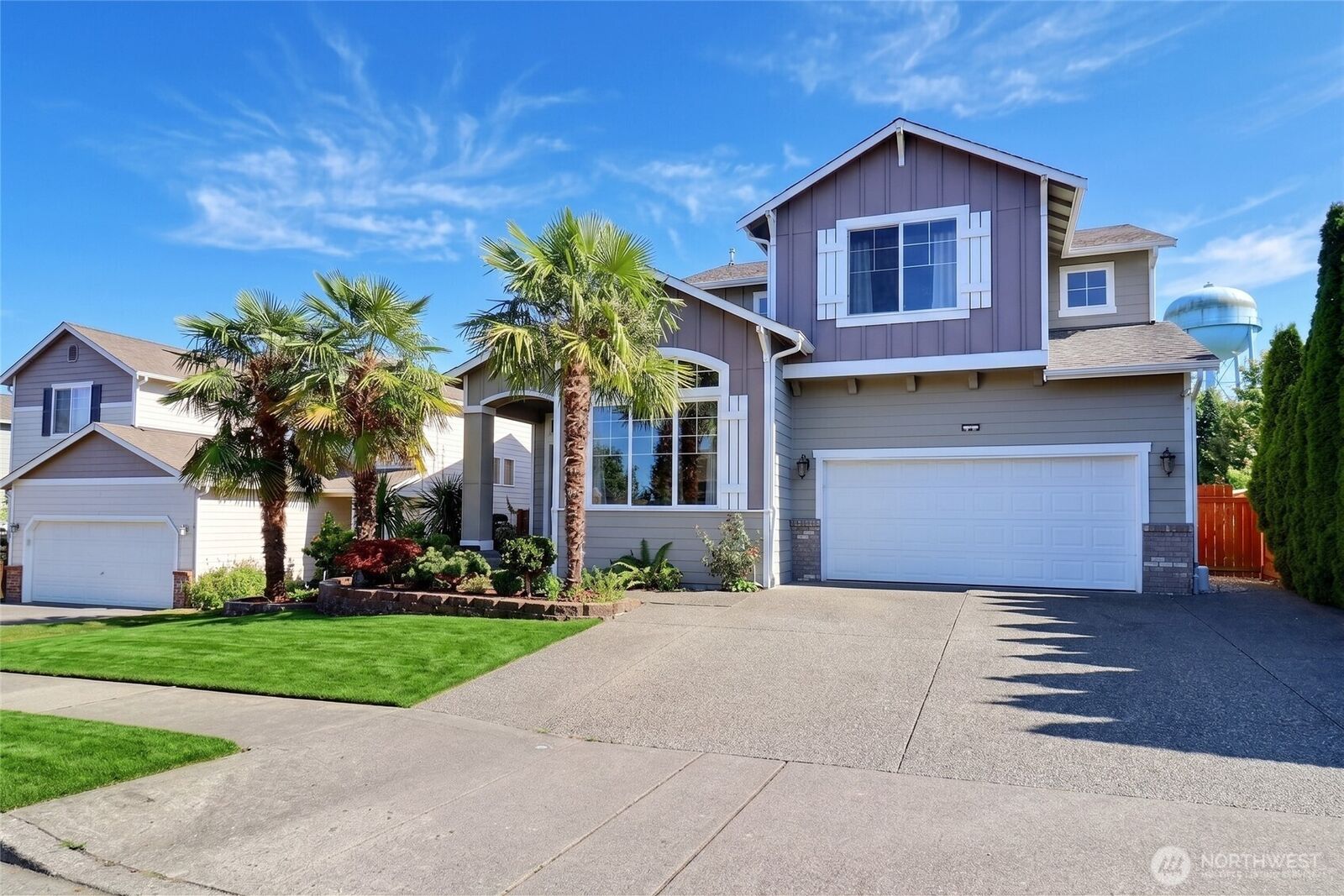 Property Photo: 9619 S 237th Place WA 98031