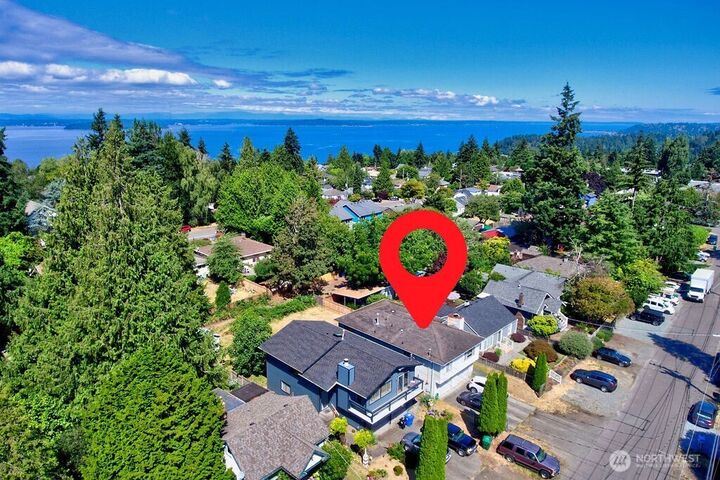 Property Photo: 10245 42nd Avenue SW WA 98146