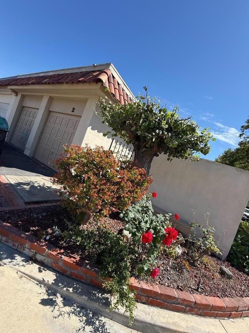Property Photo: 2 Mayapple Way CA 92612