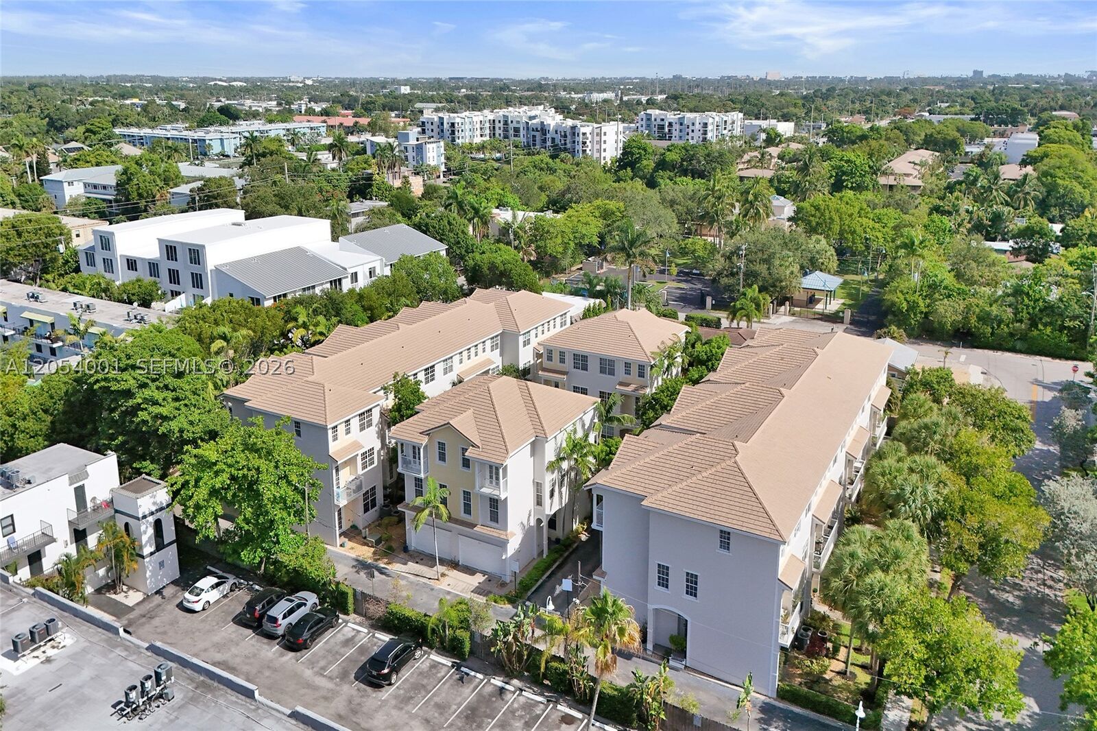 Property Photo: 2726 Old Florida Trail FL 33334