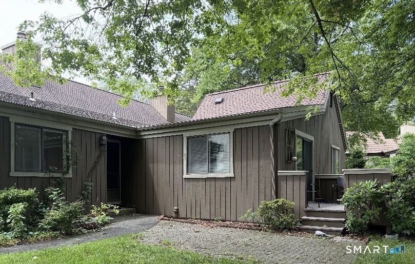 Property Photo: 383 Sequoia Lane B CT 06614