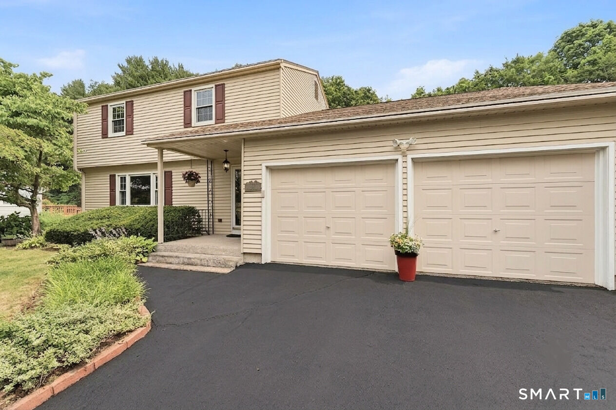 Property Photo:  75 Grissom Road  CT 06042 