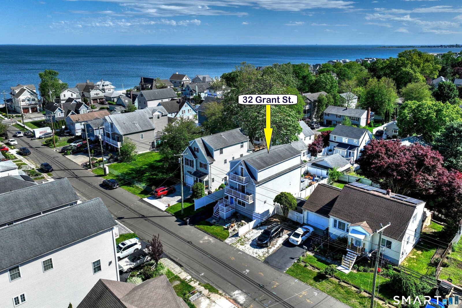 Property Photo: 32 Grant Street CT 06460