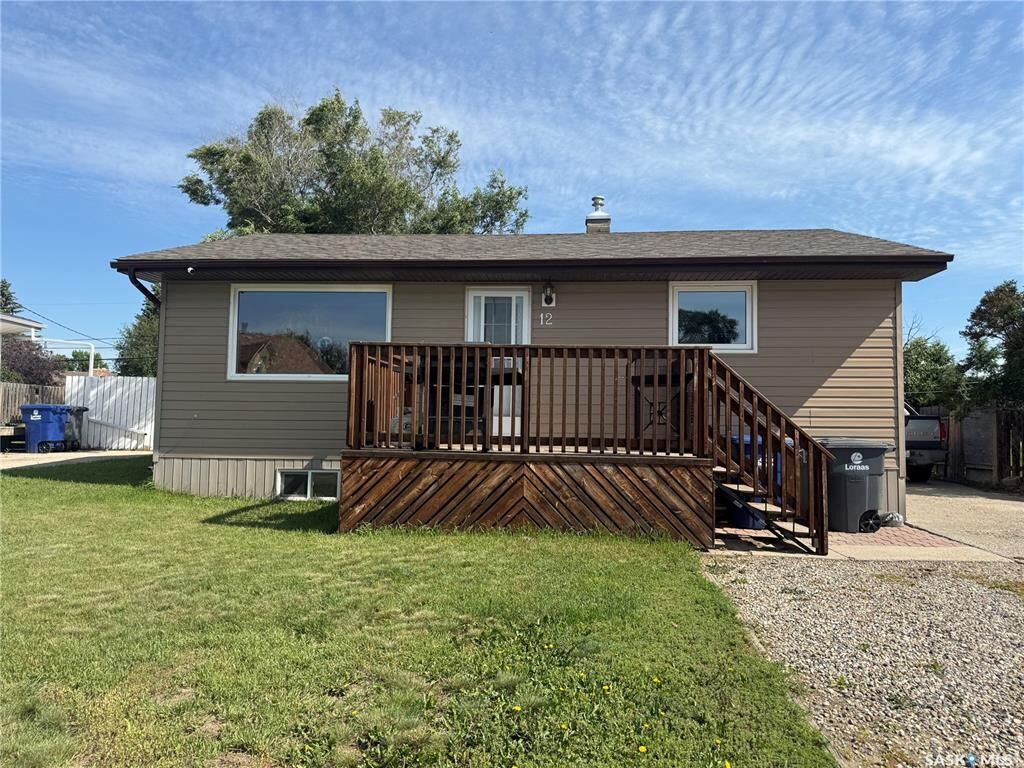 Property Photo: 12 6th Street Crescent W SK S0L 1S0