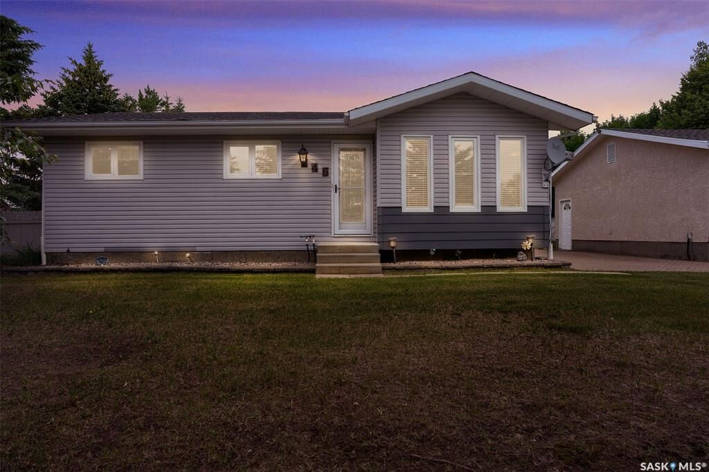 Property Photo: 246/242 Westview Drive SK S0G 0E0