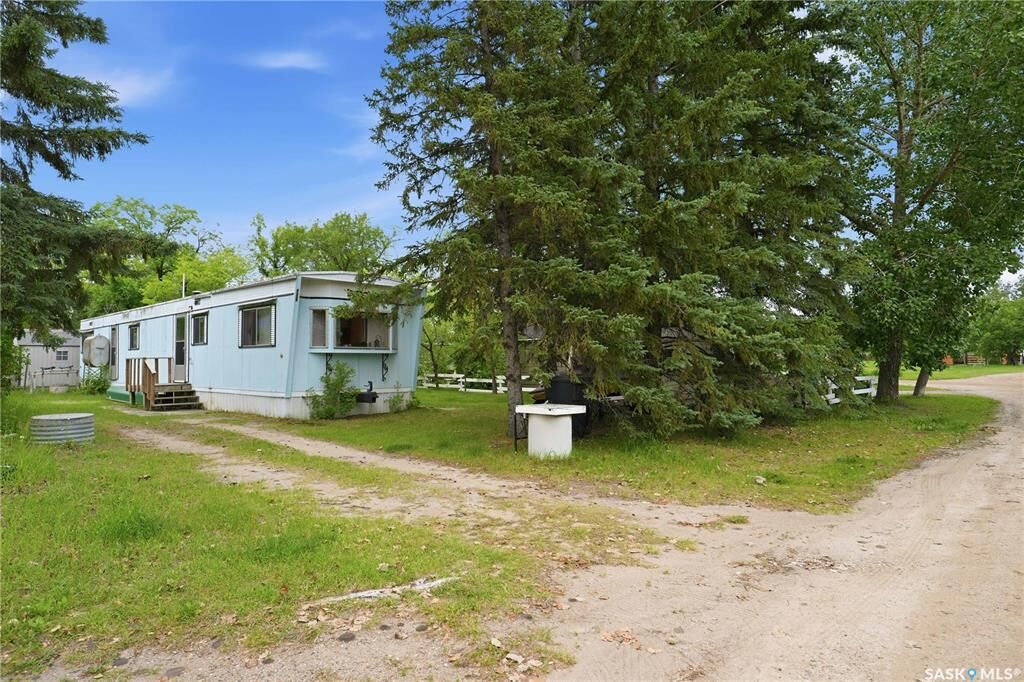 Property Photo: 771 Joseph Crescent SK S0M 1L0