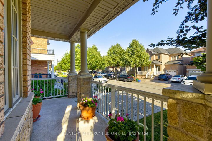 Property Photo: 80 Saint James Avenue ON L4H 3E8