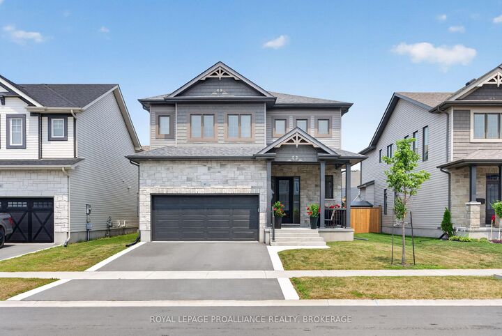 Property Photo: 811 Riverview Way ON K7K 0J3