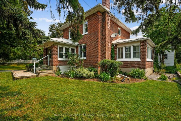 Property Photo: 89 Rose Glen Road N ON L1A 3V6