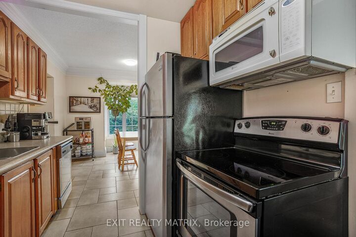 Property Photo: 160 Nelson Street E ON K6A 1L8
