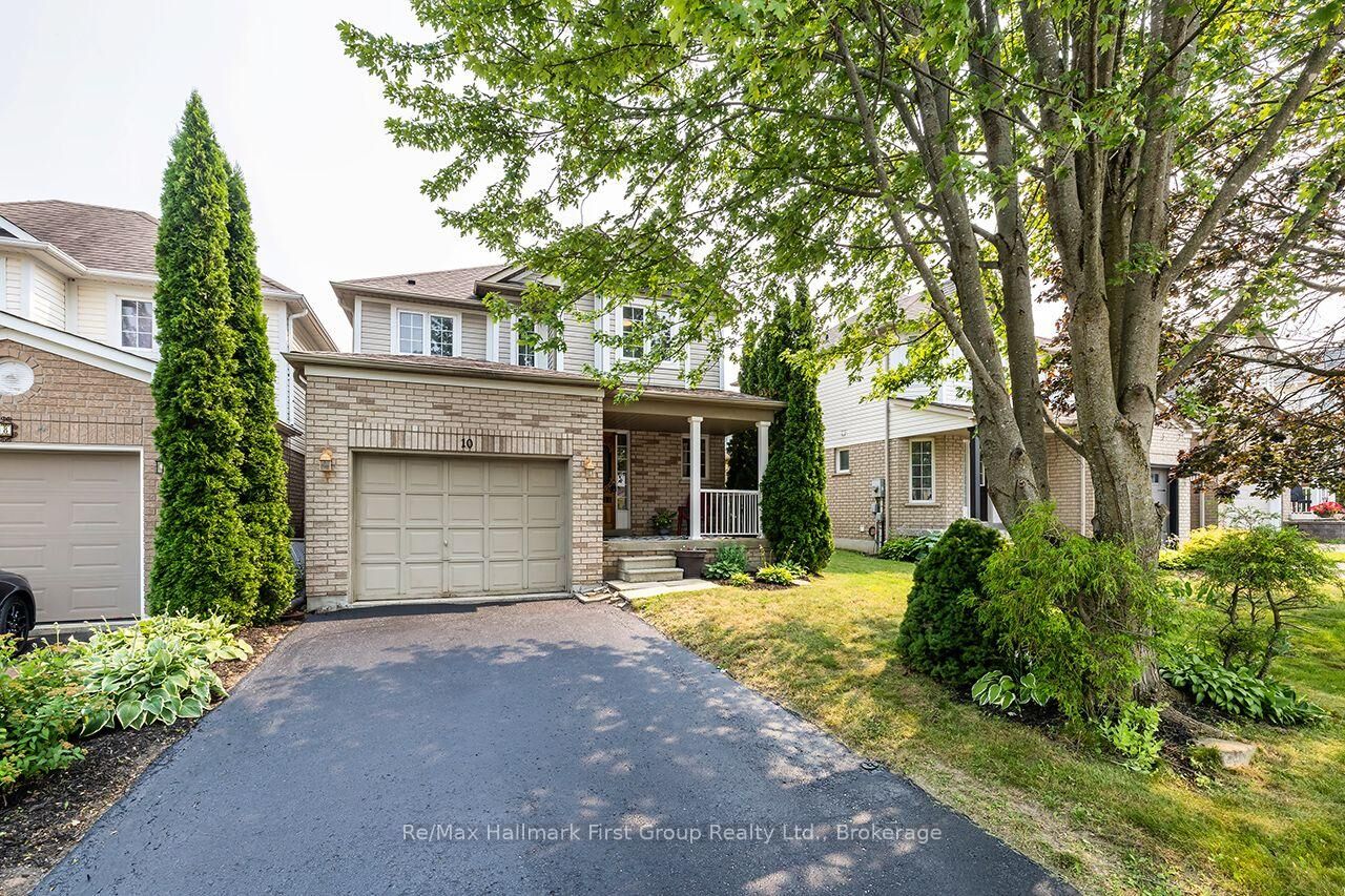 Property Photo:  10 Winchurch Drive  ON L9L 1T6 
