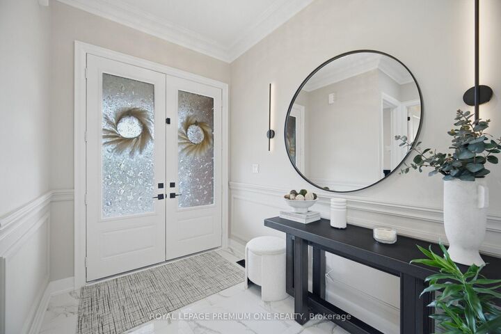 Property Photo: 163 Muirfield Drive ON L4N 5S4