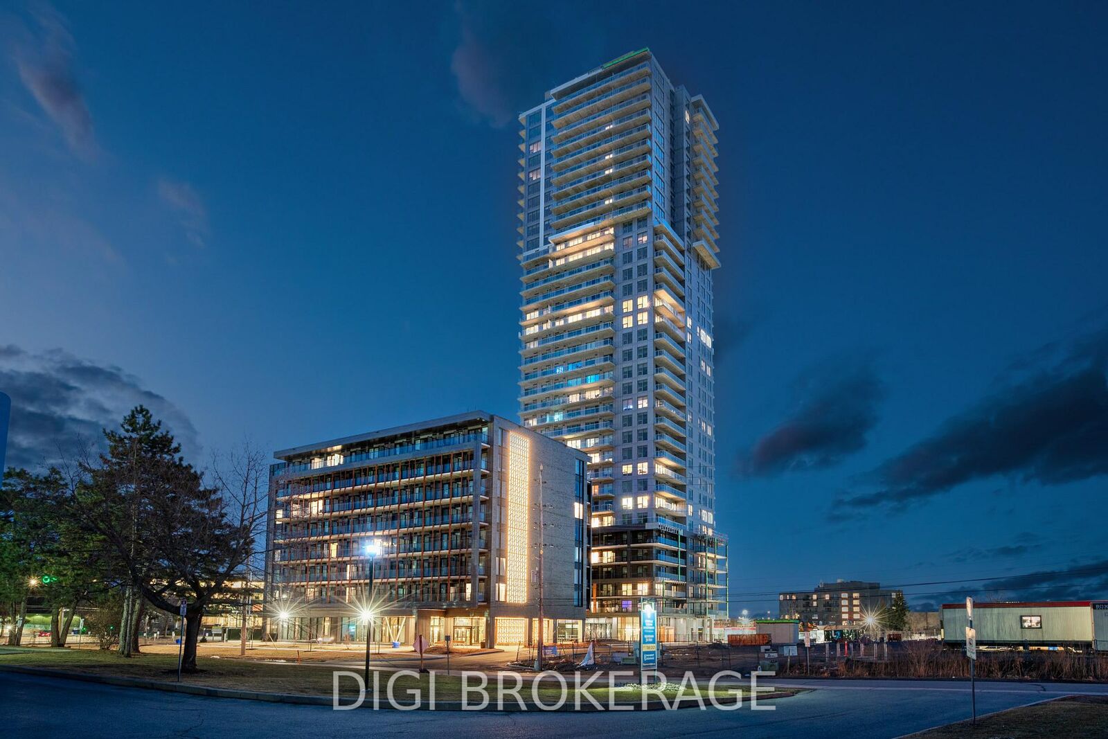 Property Photo:  1240 Cummings Avenue 2806  ON K1J 0E3 