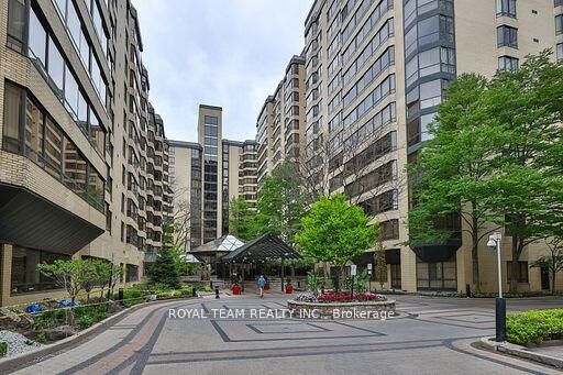 Property Photo: 211 Saint Patrick Street S C-Ph 10 ON M5T 2Y9