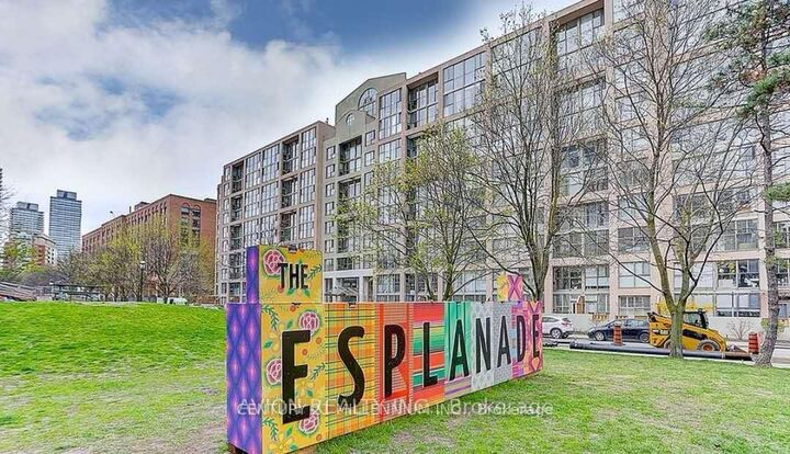 Property Photo: 65 Scadding Avenue Ph16 ON M5A 4L1