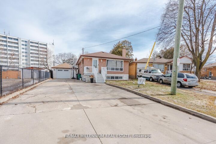 13 Cumberland Drive — photo 1
