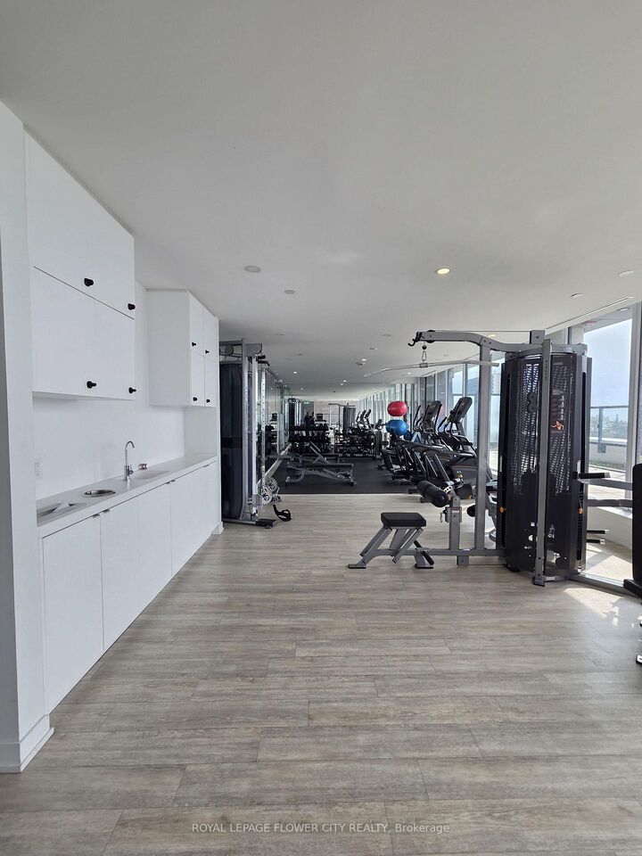 Property Photo: 370 Martha Street 301 ON L7R 0G9