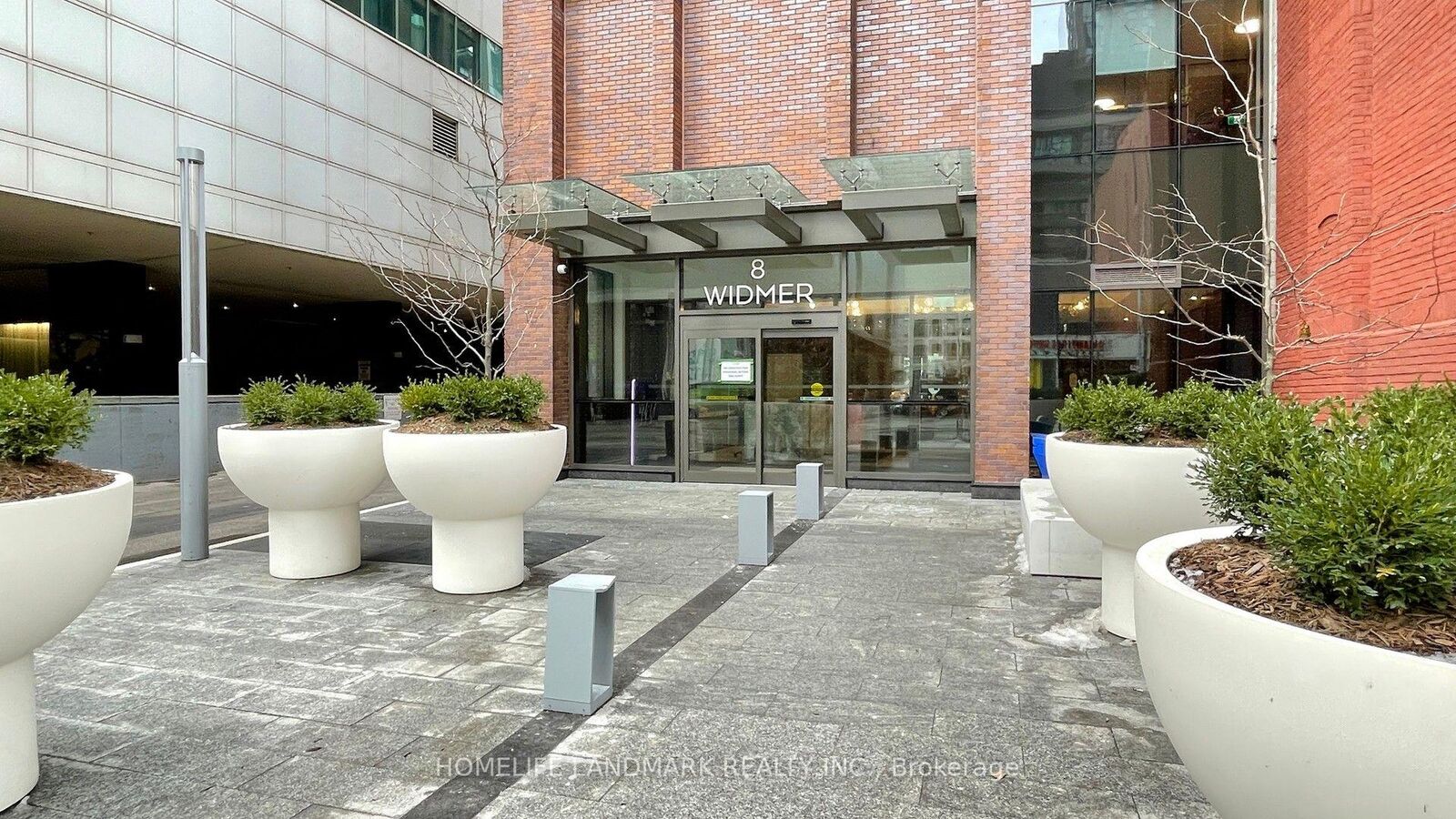 Property Photo:  8 Widmer Street 1907  ON M5V 0W6 