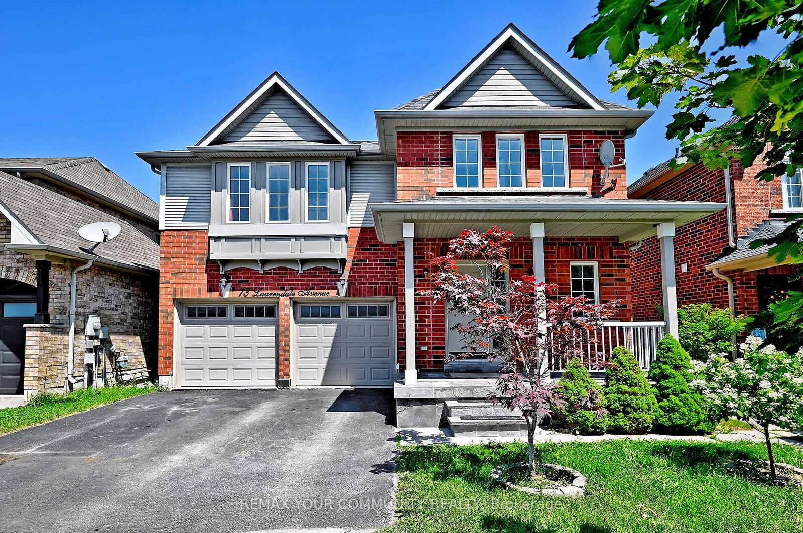 Property Photo: 73 Laurendale Avenue ON L4P 4G1