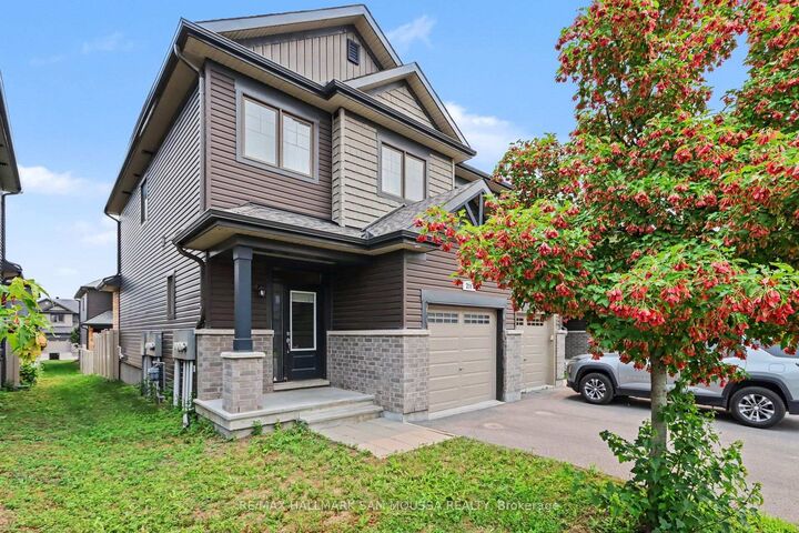 Property Photo:  211 Tim Sheehan Place  ON K2V 0N1 