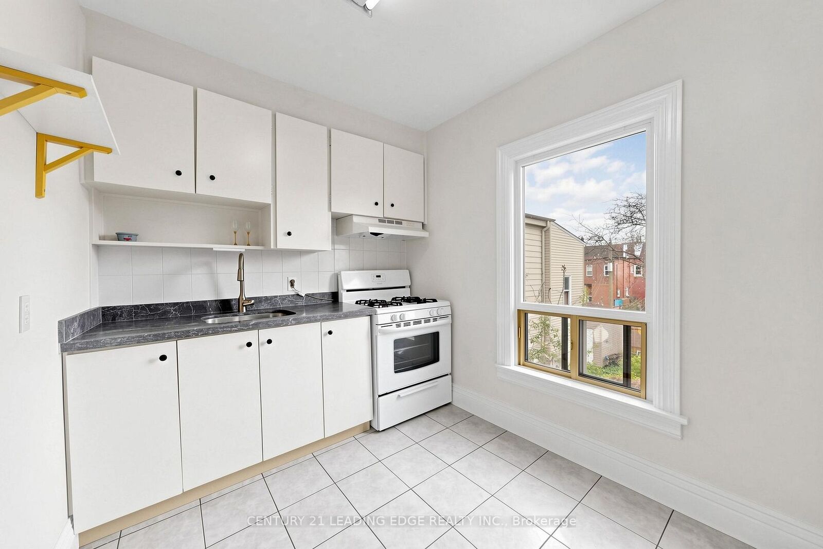 Property Photo: 1132 Dufferin Street ON M6H 4B6
