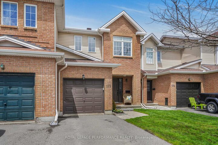 Property Photo: 172 Colliston Crescent ON K1V 2J5
