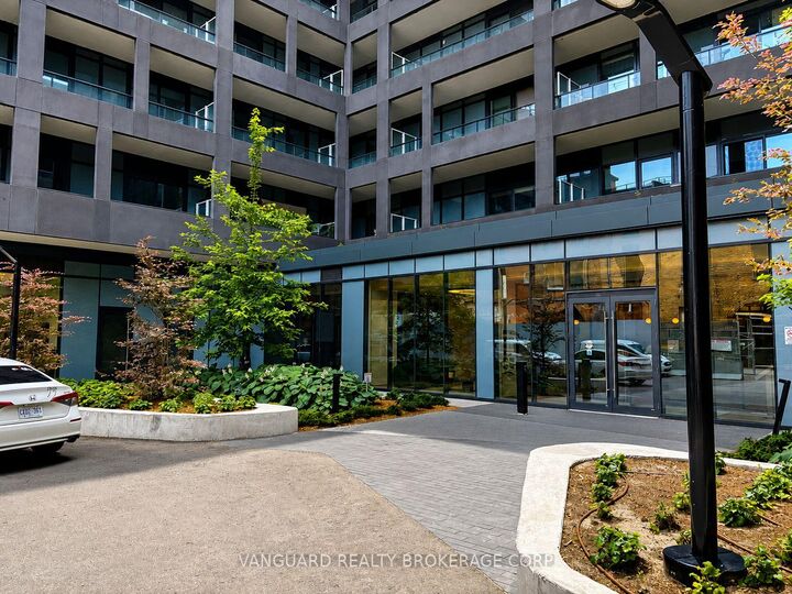 Property Photo: 9 Tecumseth Street 612 ON M5V 0S5