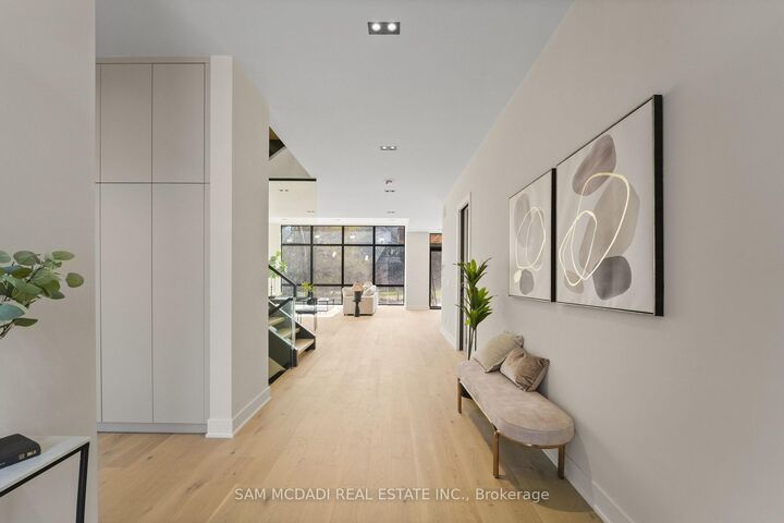 Property Photo: 362 Meadow Wood Lane ON L5J 2S9