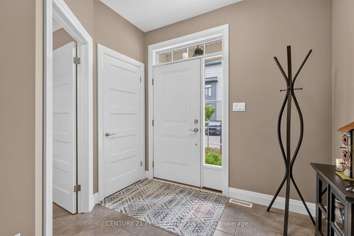 Property Photo: 275 Callaway Road 98 ON N6G 0M3
