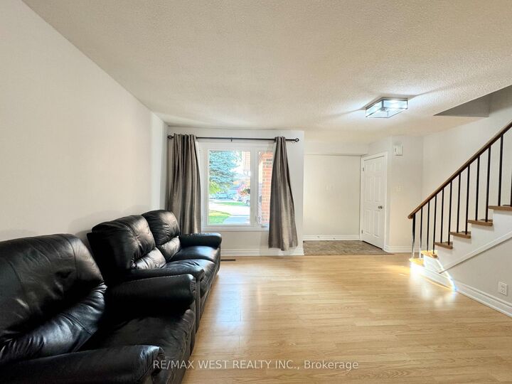 Property Photo: 40 Maplehurst Square ON L6Z 1J6