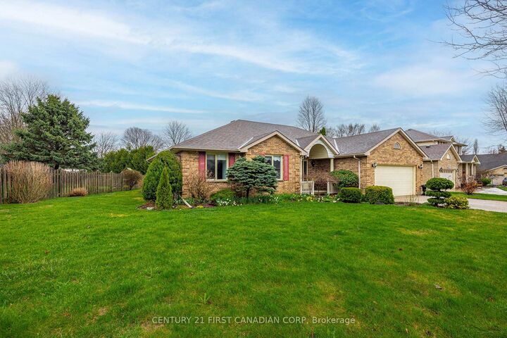 Property Photo: 7069 Diane Crescent ON N6P 1G2