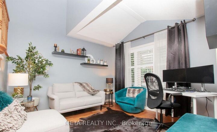 Property Photo: 2109 Dunmore Avenue ON L7L 6V8