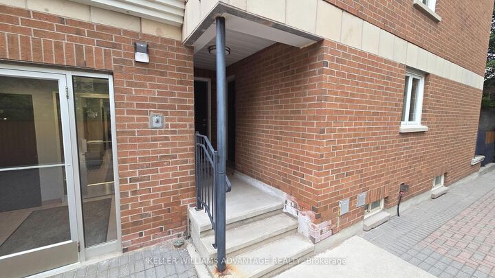 Property Photo:  217 St. George Street 37  ON M5R 3S7 