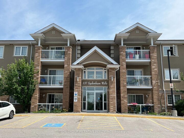 Property Photo: 137 Sydenham Wells N/A 5 ON L4M 0G7