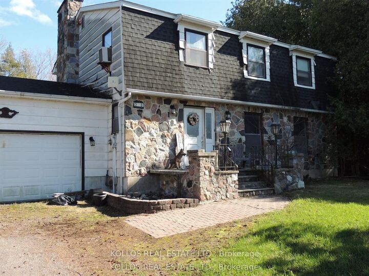 3028 Roger Stevens Drive — photo 1