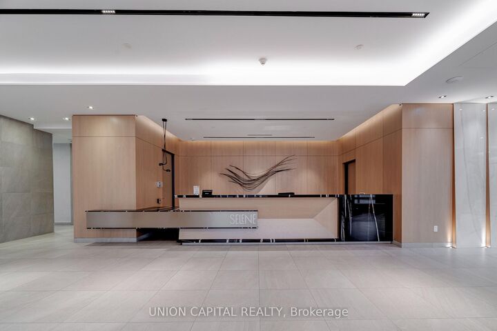 Property Photo: 225 Village Green Square 2010 ON M1S 0K5