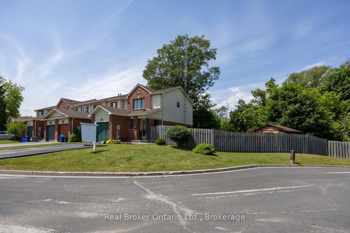 Property Photo: 10 Climie Court ON L1C 4P5