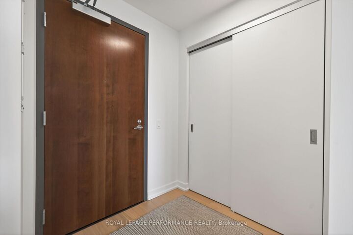 Property Photo: 320 Miwate Private 317 ON K1R 0E1