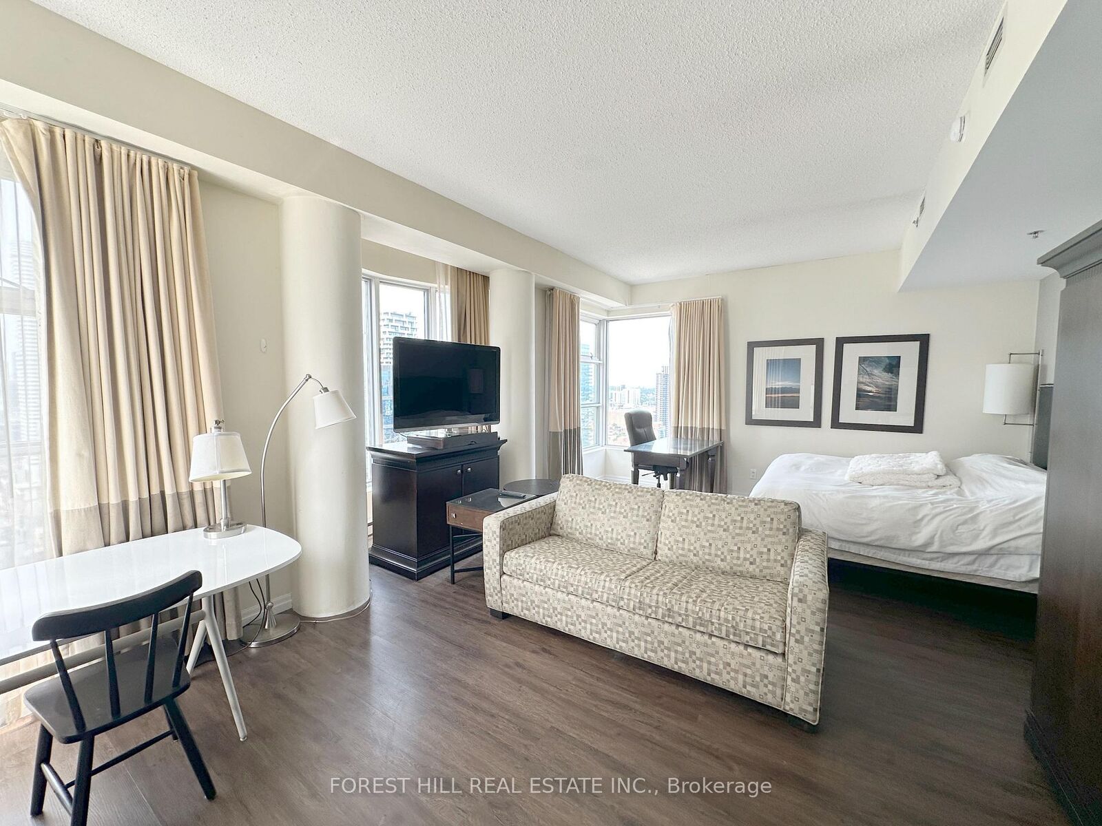 Property Photo:  1 King Street W 3203  ON M5H 1A1 