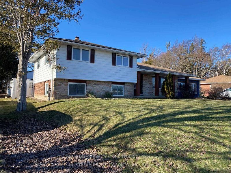 Property Photo: 552 Big Bay Point Road ON L4N 3Z5