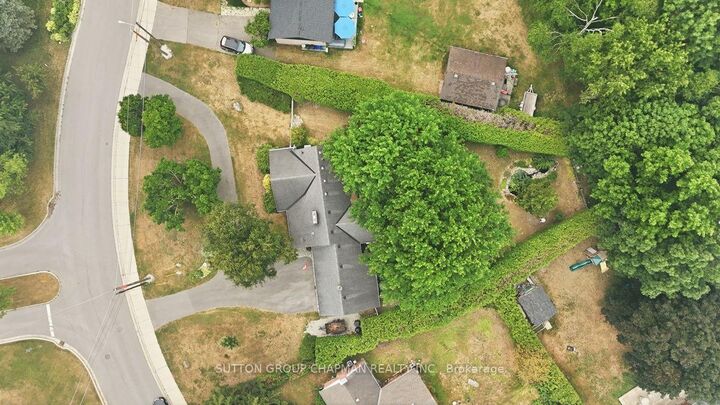 Property Photo: 763 Oban Crescent ON N6H 2V8