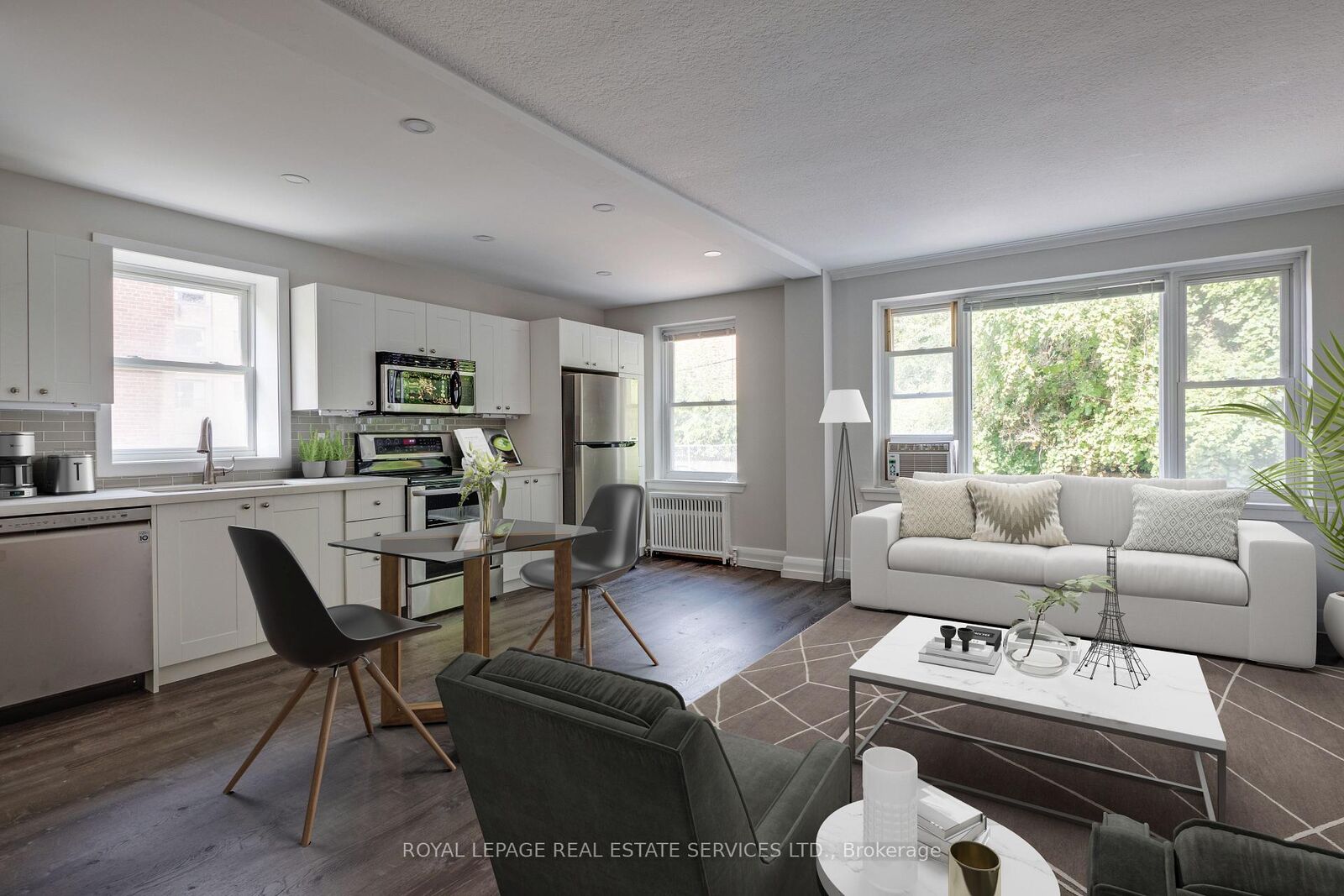 Property Photo:  18 Anglesey Boulevard 102  ON M9A 3B3 