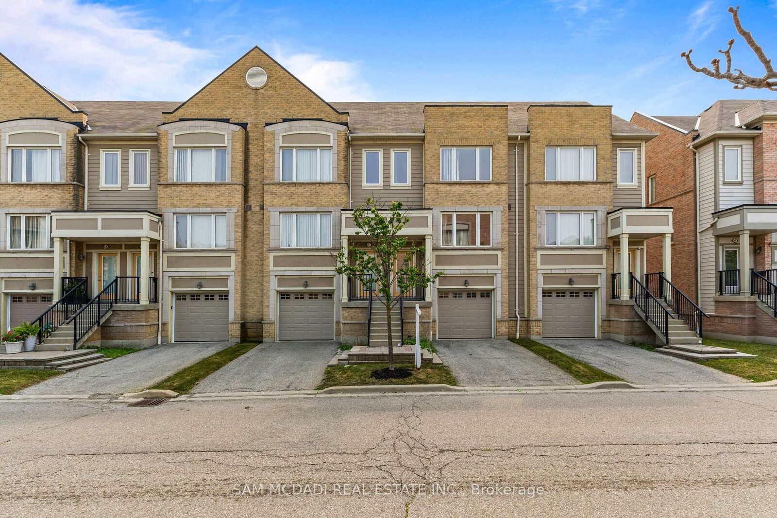 Property Photo: 3050 Erin Centre Boulevard 55 ON L5M 0P5