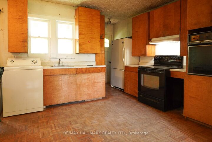 Property Photo: 63 Highview Avenue ON M1N 2H4