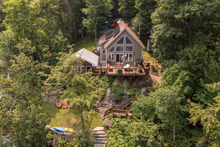 Property Photo: 5 Eagle Ridge Lane ON P2A 2W9