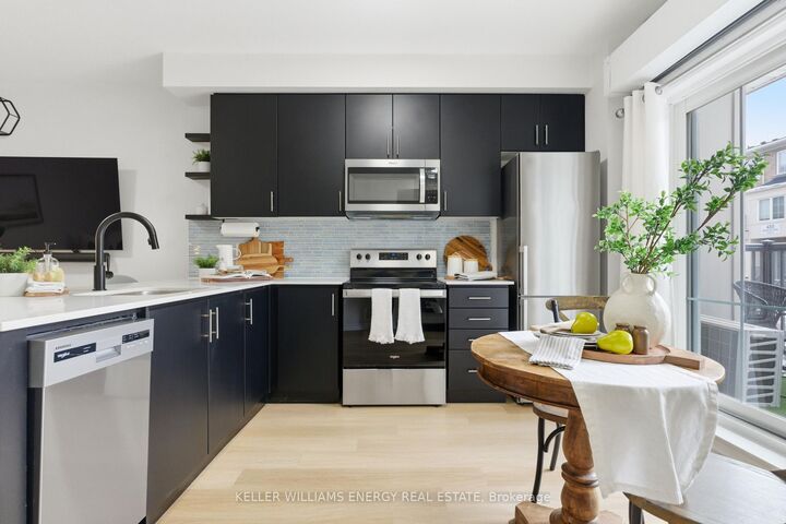 Property Photo: 475 Beresford Path 7 ON L1H 0B2
