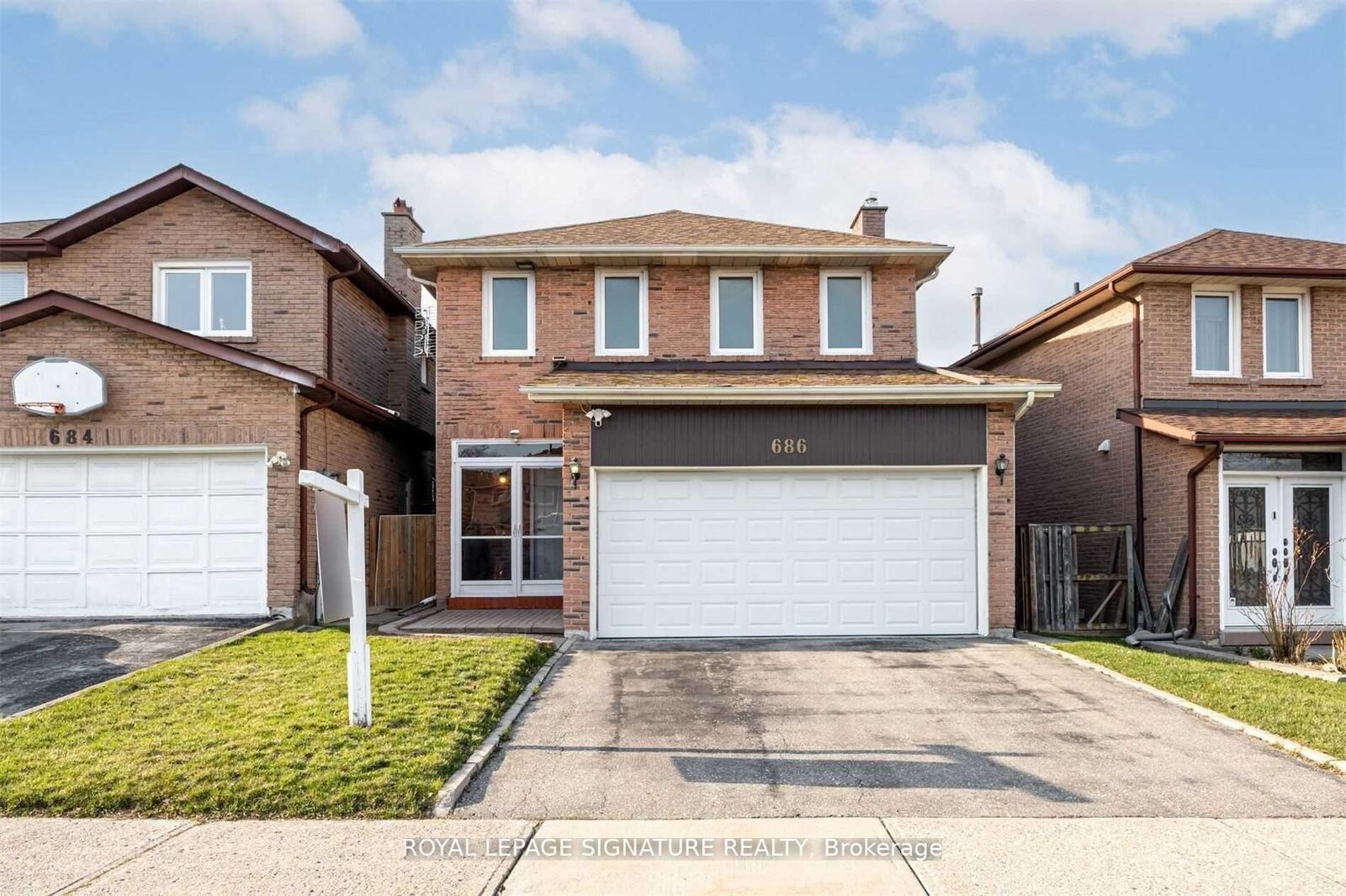 Property Photo: 686 York Hill Boulevard Bsmt ON L4J 5L6