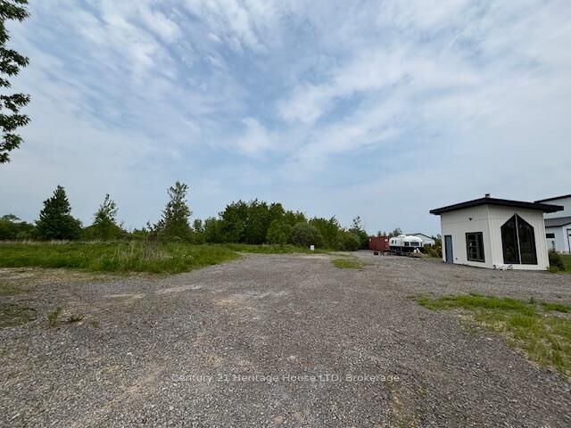 655 Pleasant Beach Road — photo 1