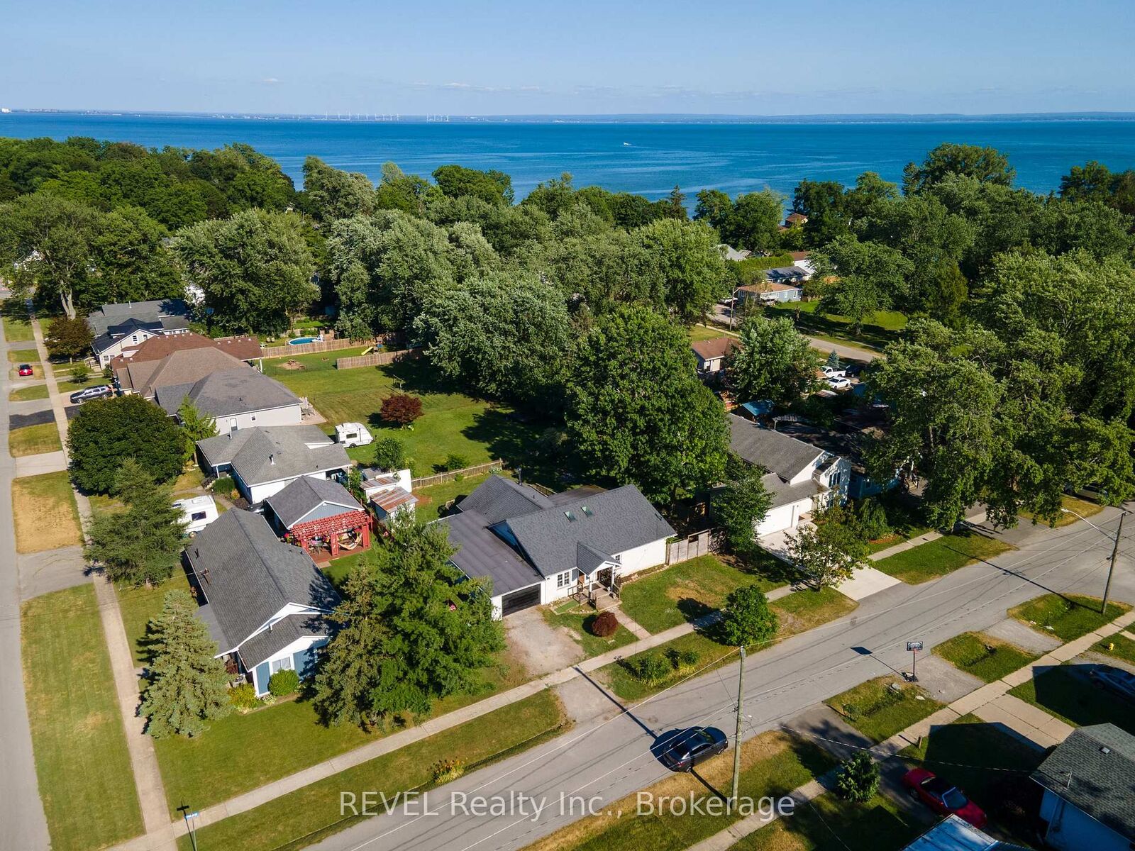 Property Photo: 342 Helen Street ON L0S 1B0