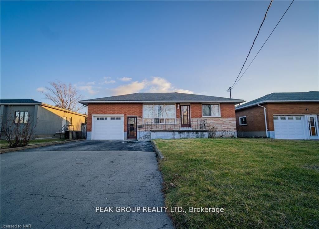 Property Photo:  248 Bertie Street Lower  ON L2A 1Z6 